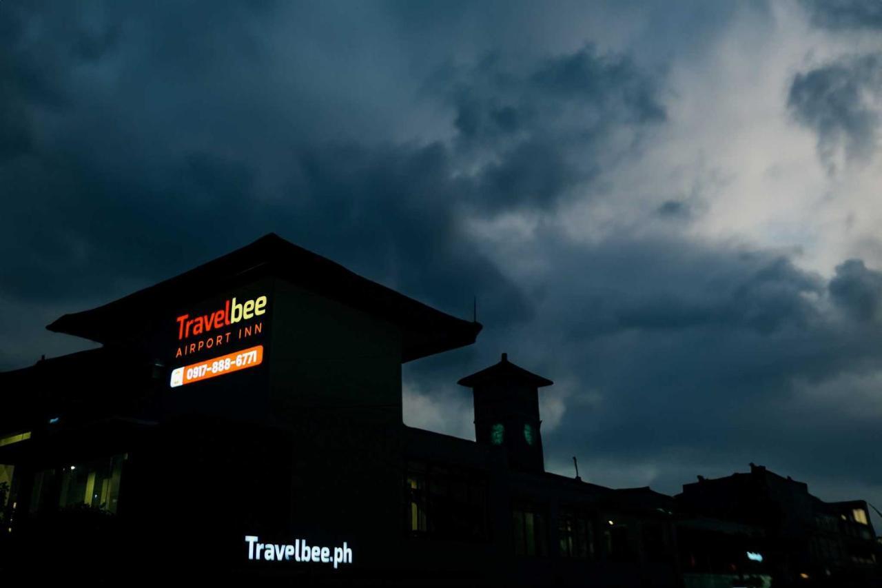 Travelbee Airport Inn Мактан Экстерьер фото